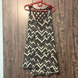 💥Buy 2 Get 1 Free💥 Candy Couture Black and White Chevron Top